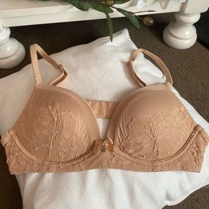 Victoria’s Secret Body By Victoria 34A